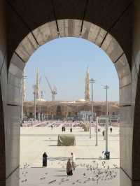 Mecca by Moonlight: A Sacred Journey Begins 🌙