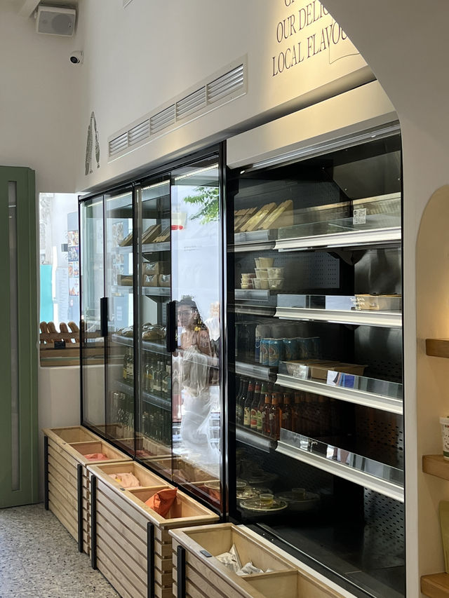 Mykonos | Enjoy the coffee from the cosy cafe 