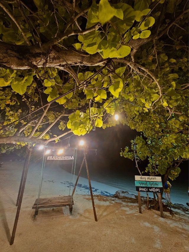 🌊 Dhiffushi Island, Maldives – A Local Island Paradise Experience