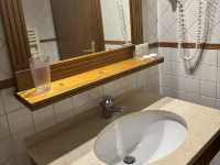 米蘇裡納湖畔的Grand Hotel Misurina住三晚