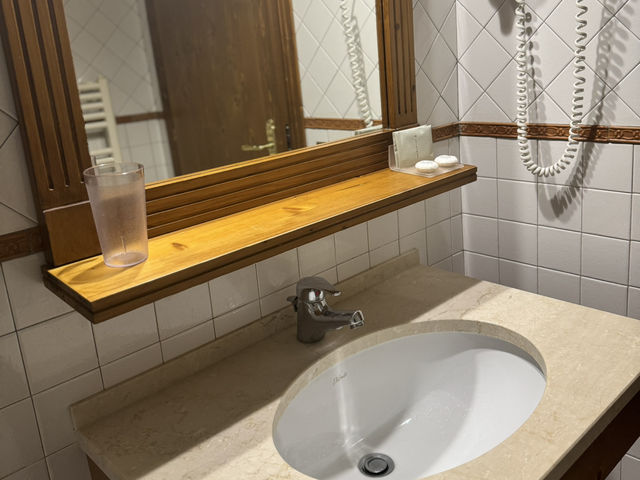 米蘇裡納湖畔的Grand Hotel Misurina住三晚 米蘇裡納湖畔的Grand Hotel Misurina住三晚