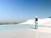 絶景！自然が創り出した白と青の世界