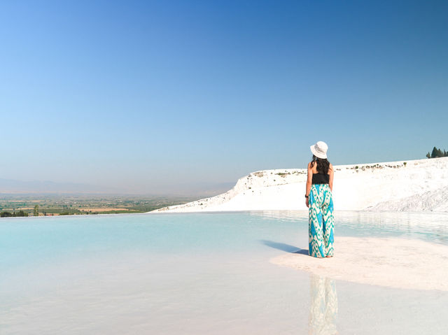 絶景！自然が創り出した白と青の世界