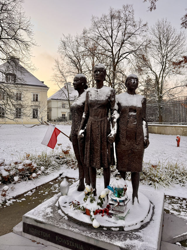 A Peaceful Winter Morning Walk Through Krasiński Garden A Peaceful Winter Morning Walk Through Krasiński Garden