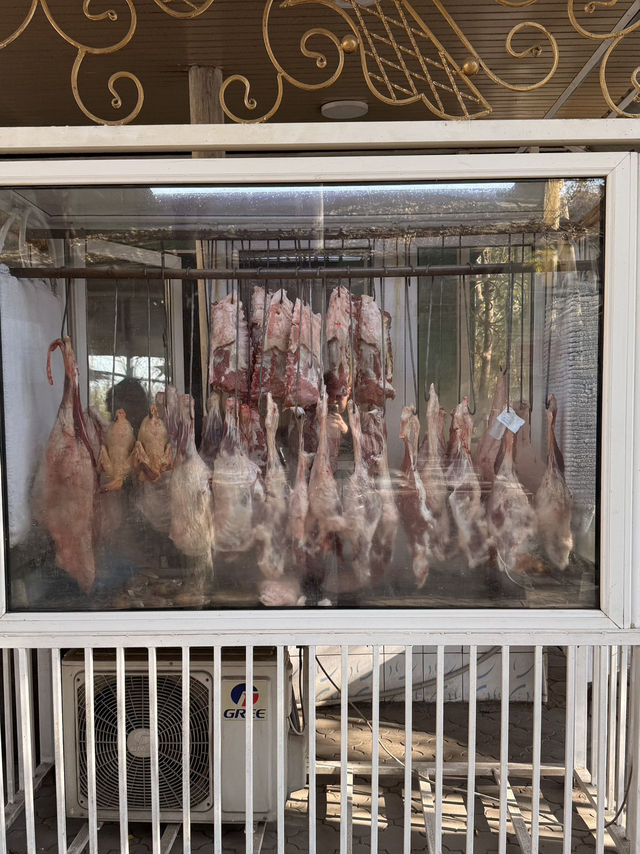 Uzbek Plov Magic at Chayhana Azim Ata: A Uzgen Foodie Gem 🍚🔥 Uzbek Plov Magic at Chayhana Azim Ata: A Uzgen Foodie Gem 🍚🔥