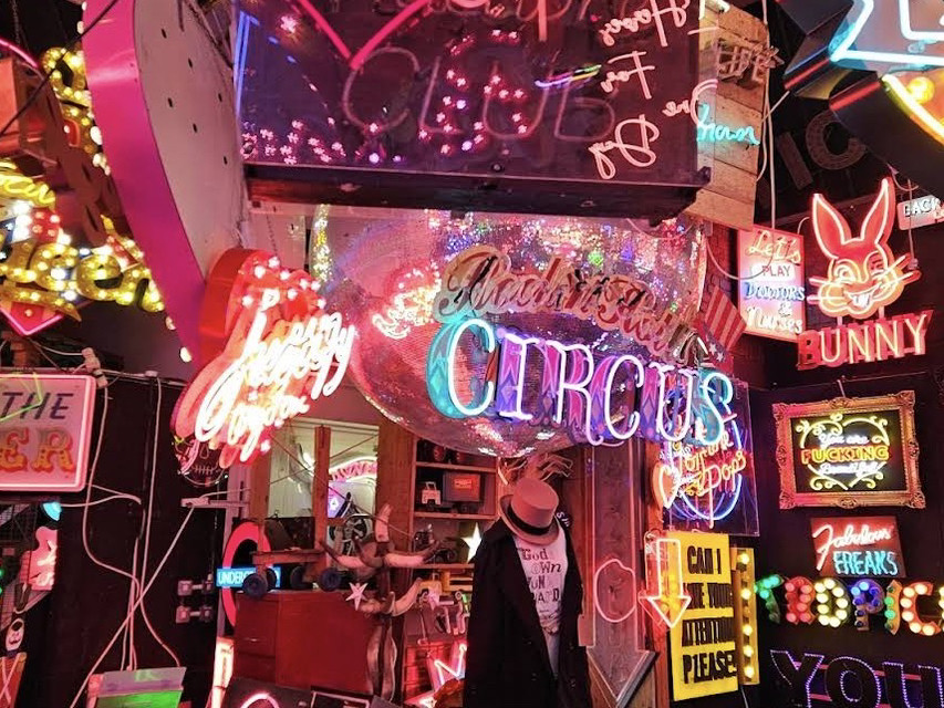 God's Own Junkyardのカフェエリア | Trip.com ロンドン