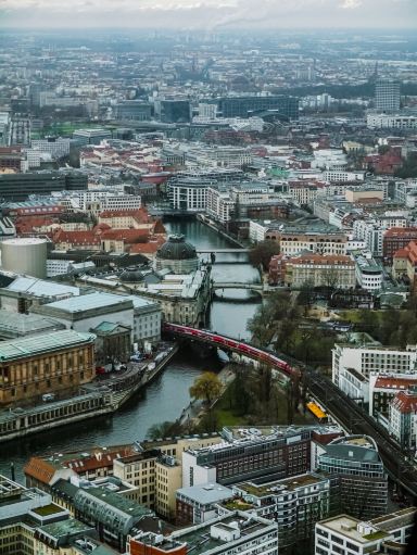 ベルリンの360度パノラマを一望￼￼￼ ベルリンで最も高い建物