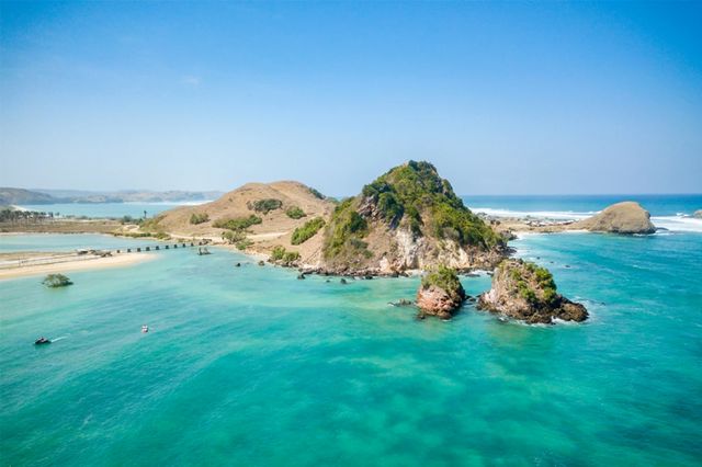 Indonesia Mandalika | Between land and sea, gentle embrace