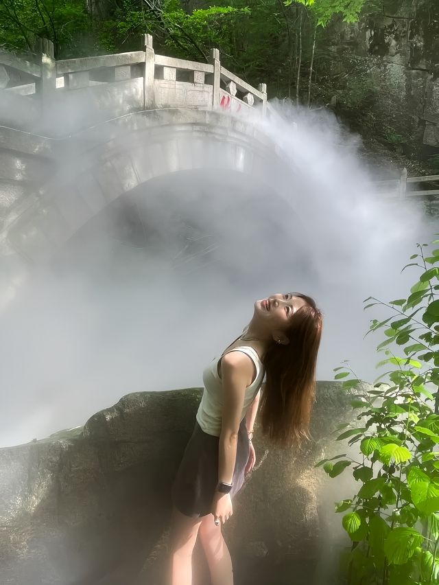 奔向大自然吧！感受龍峪灣水霧迷漫的自由感