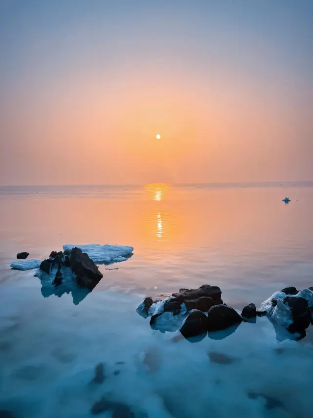 不用去冰島，也能在遼寧興城見到藍冰海灘（附攻略）