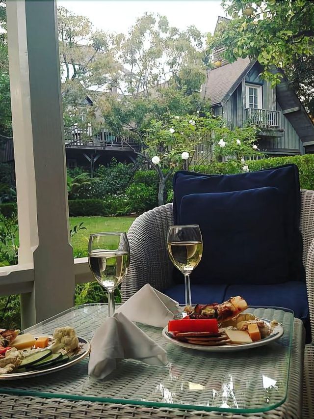 🌟 Santa Barbara's Hidden Gem: Simpson House Inn 🌟