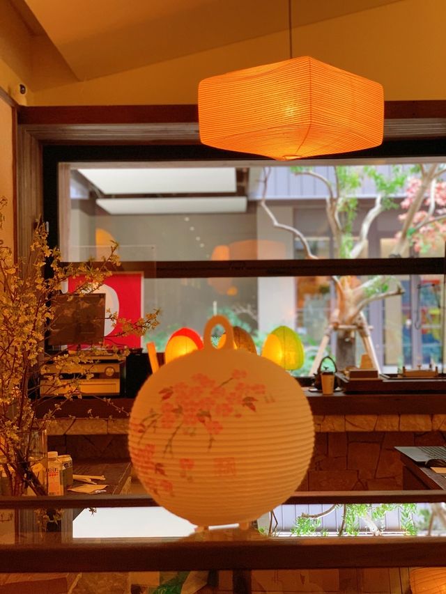 山也 郝新展，日本藝術家器皿展