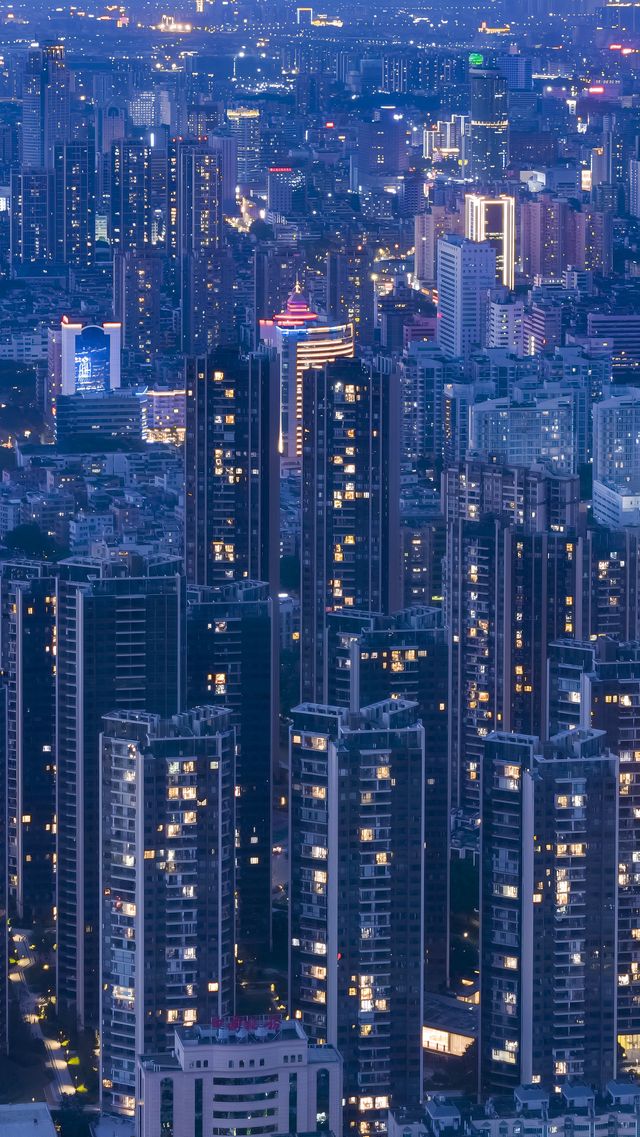 我在佛山拍到了廣州塔/邂逅城市的藍調時刻