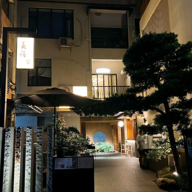 番禺市橋驚喜發現！藏身菜市場的中式小白樓咖啡館☕
