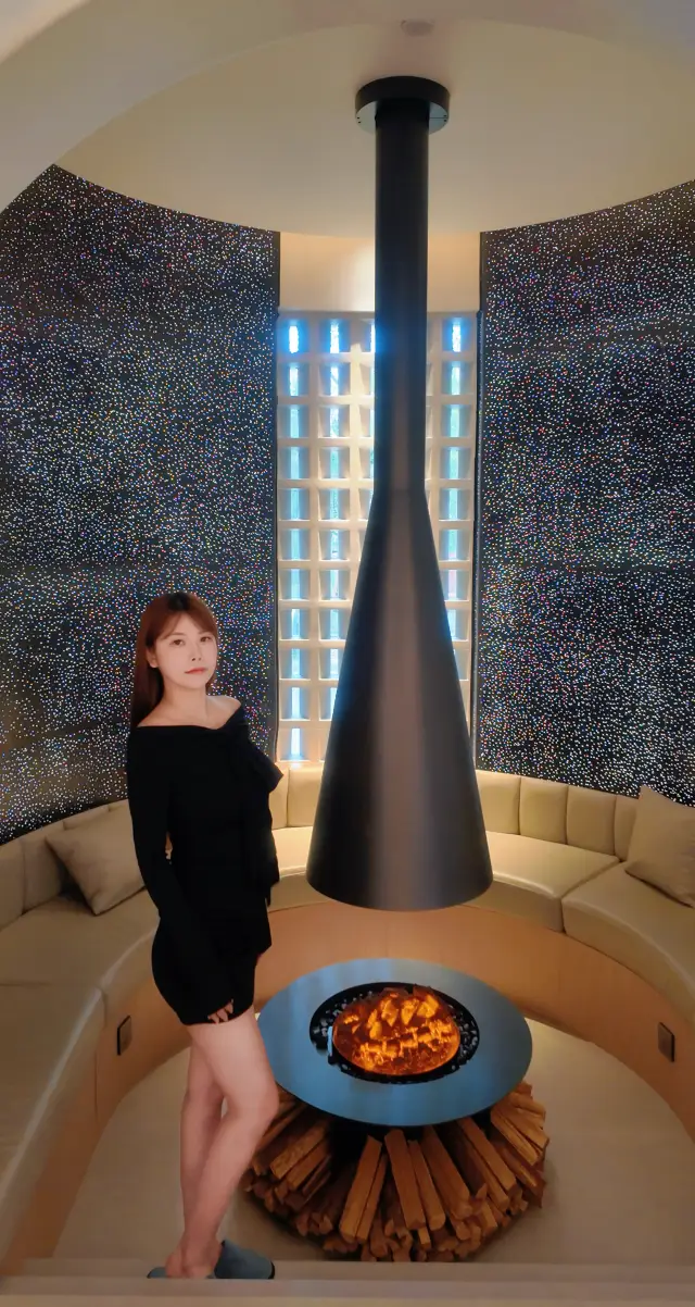 [Guilin Moon Watching Hotel: Your Ultimate Guide to 180° Lake View Rooms]