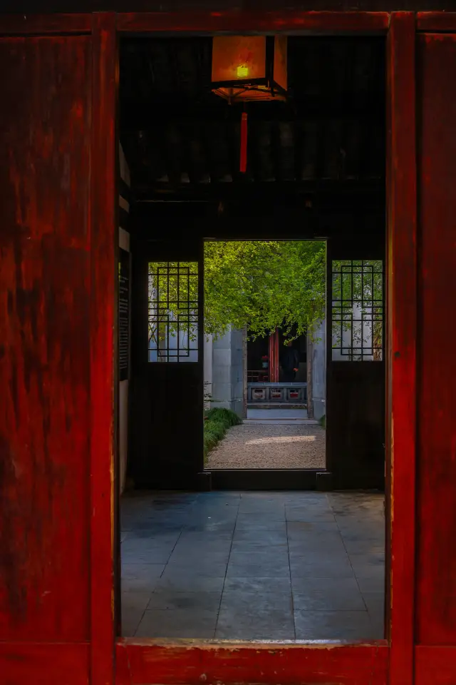 March Visit to the Master of the Nets Garden, the Huanxiu Villa, and the Chang Garden