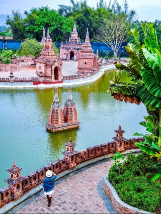 May Day Holiday China Yunnan Ruili Travel Guide