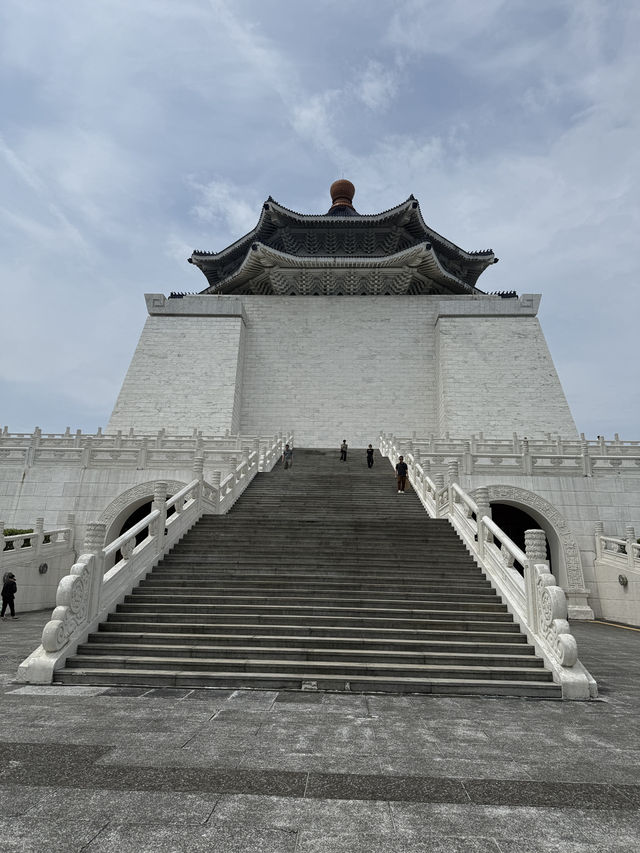 Feel Tiny At The Staggering And Awe Inspiring Liberty Square In Taipei   
