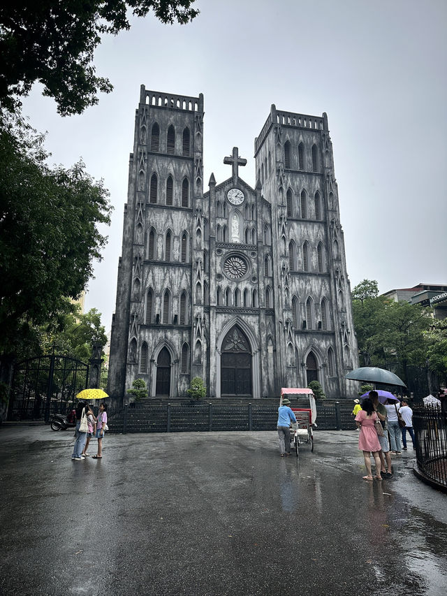 Beautiful Hanoi, A budget Friendly City Full Of Incredible Sights, Tastes and Scents. 