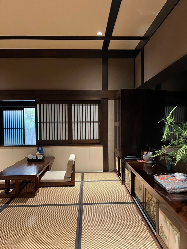 假裝喺日本系列庭院私湯治癒所有emo