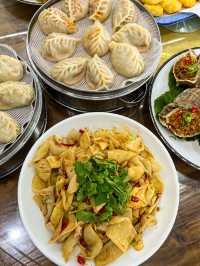 千零蚊帶屋企人喺東戴河食咗一大枱海鮮