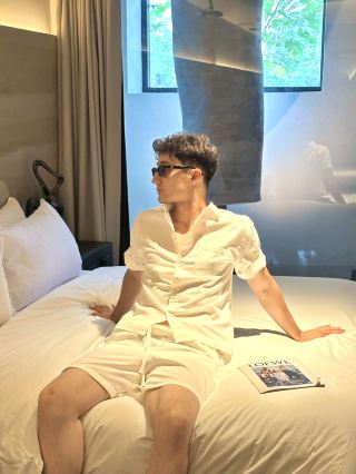 Changsha totally gets me! They actually have this standalone pool hotel...