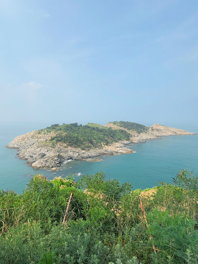 威海「貓頭山」，形狀酷似臥貓！