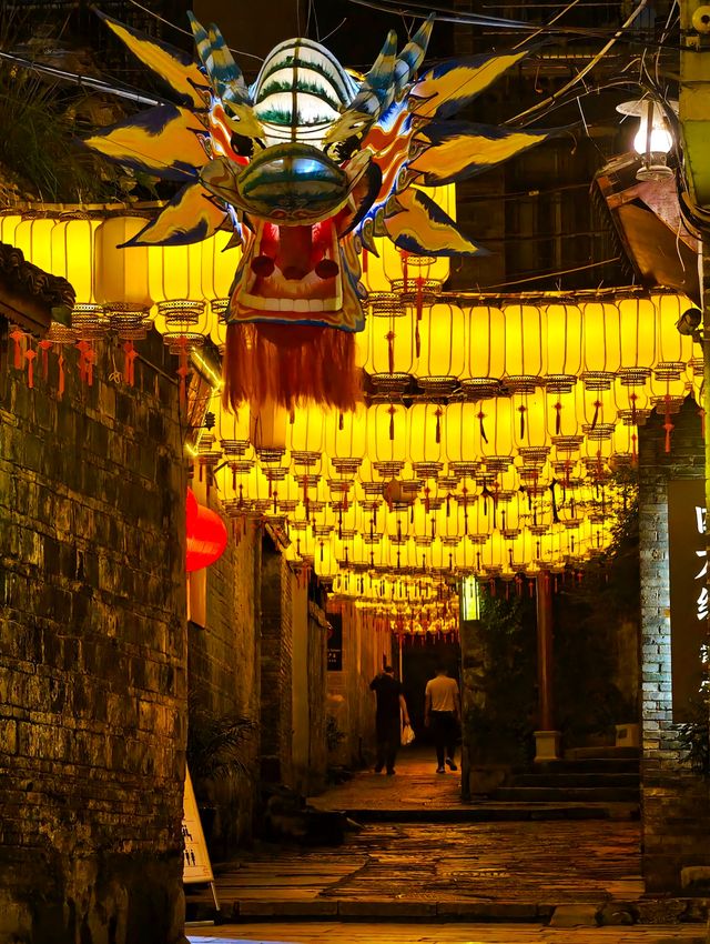 貴州鎮遠〡穿越千年的古城！住進明清大院