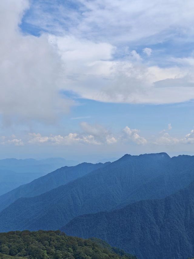 贵州梵净山一日遊——西上東下全程徒步路線