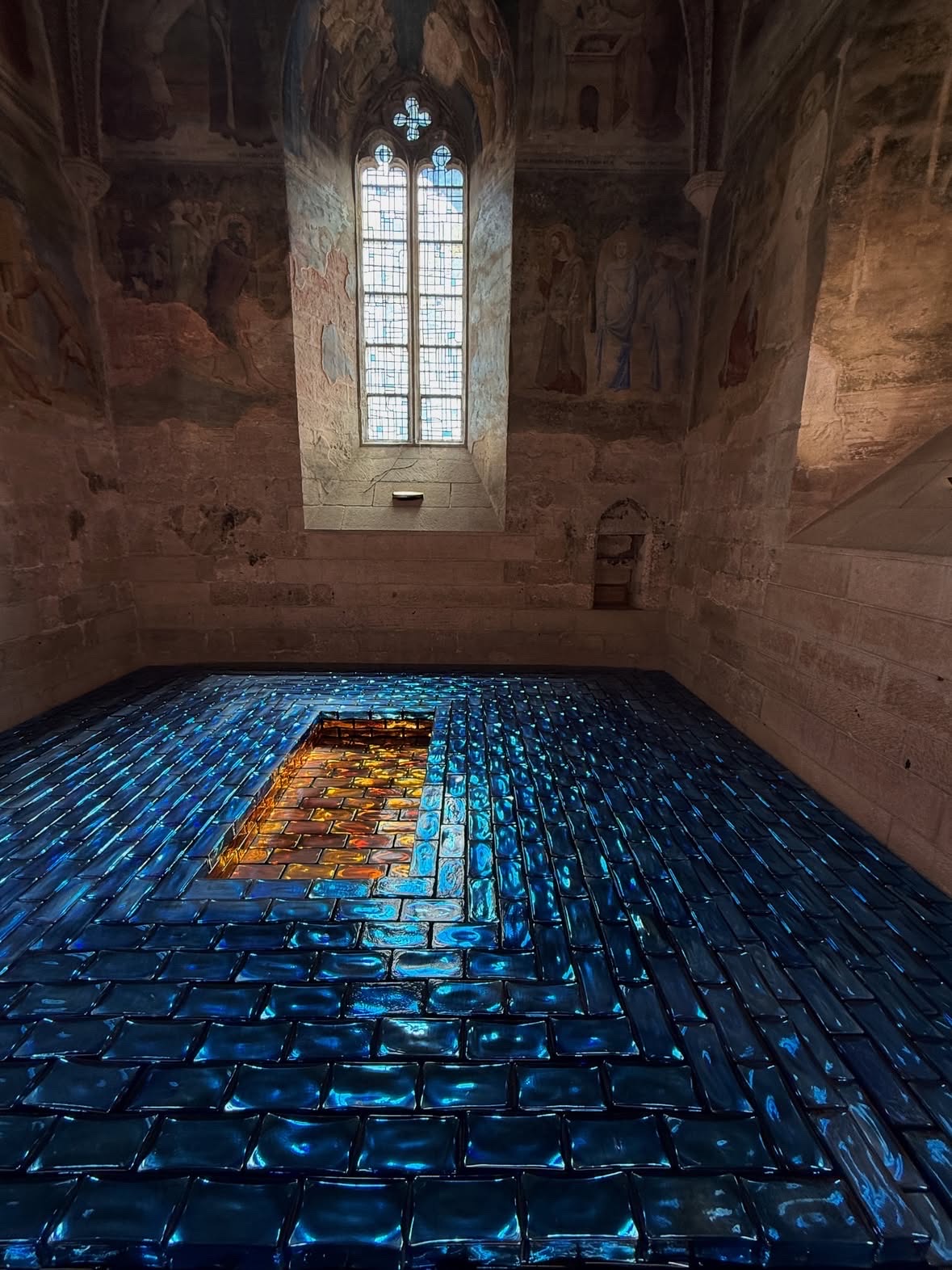 Avignon — The Papal City Under the Provençal Sun!   ⸻   Attraction Introduction  Avignon