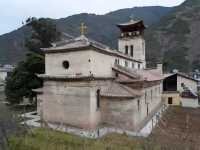 茨中絕美混搭建築