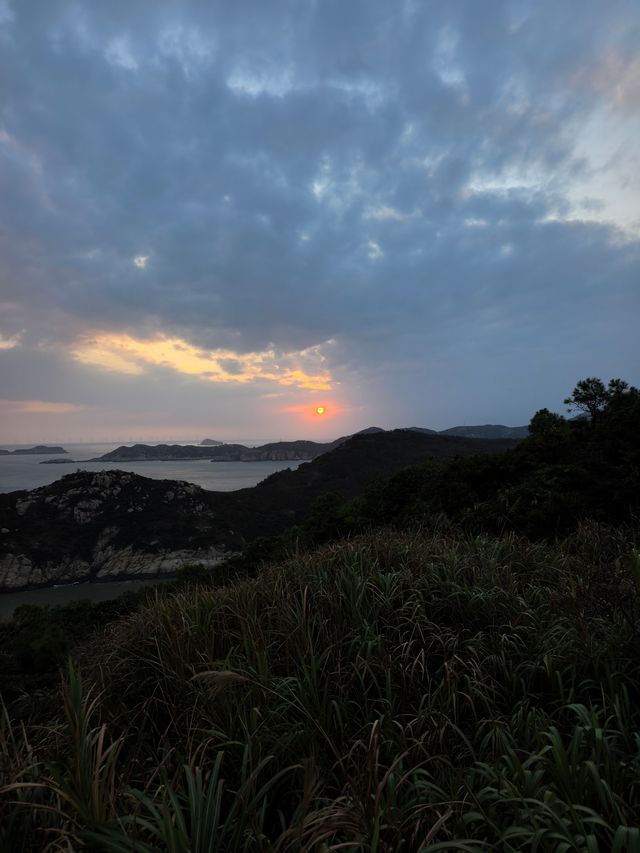 秋日漫步海水不藍的南麂島