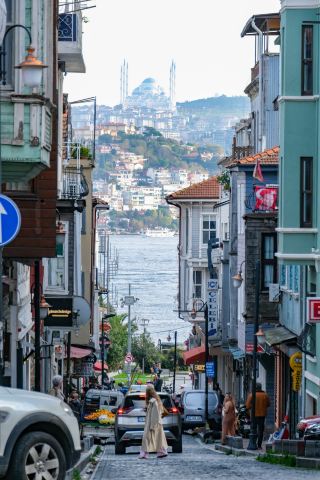 Suatu hari Anda juga akan datang ke "ibu kota dunia", jangan lewatkan tempat foto klasik ini.