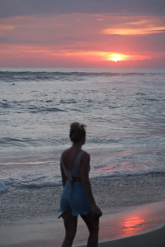 巴厘島落日|晚霞比愛意快一拍落下|純享版 巴厘島落日|晚霞比愛意快一拍落下|純享版