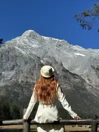 玉龍雪山雲杉坪藍月谷一日遊來了