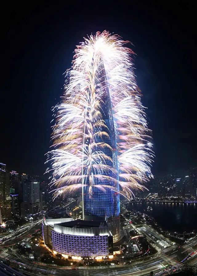 跨年和煙花最配！首爾樂天世界塔跨年攻略