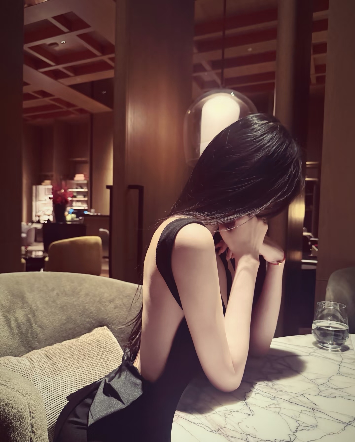 Finally checked in Harbin! ❄️
This smart hotel I stayed at this time is truly amazing! 💯

🏨 About the Hotel
Harbin Qunli Libo Hotel (Sports Park Metro Station Branch)
📍 Address: No. 105 Qunli Avenue
🚇 Transportation: Close to Sports Park Metro Station, super convenient location!

✨ Must-Praise Highlights:
💫 8 minutes direct to the Snowman Scenic Spot ⛄️
💫 Whole-house voice-controlled smart system, a blessing for lazy hands
💫 Beautiful room designs, every room full of luxury vibes
💫 Comfortable bedding, ensuring a good night's sleep 😴
💫 Self-service breakfast is super rich, full of energy for the whole day

🛁 Hotel Facilities:
Laundry room (five-star cleanliness standard ✨)
Gym (open 24h 🏋️)
Robot delivery (contactless service, very thoughtful 🤖)

🚗 Self-driving Tips:
Double-layer parking lot, above ground + underground 🅿️
No need to worry about parking at all!

Surrounding food and entertainment are all available
The cost performance is really unbeatable!
Choosing this when visiting Harbin is definitely right~💕