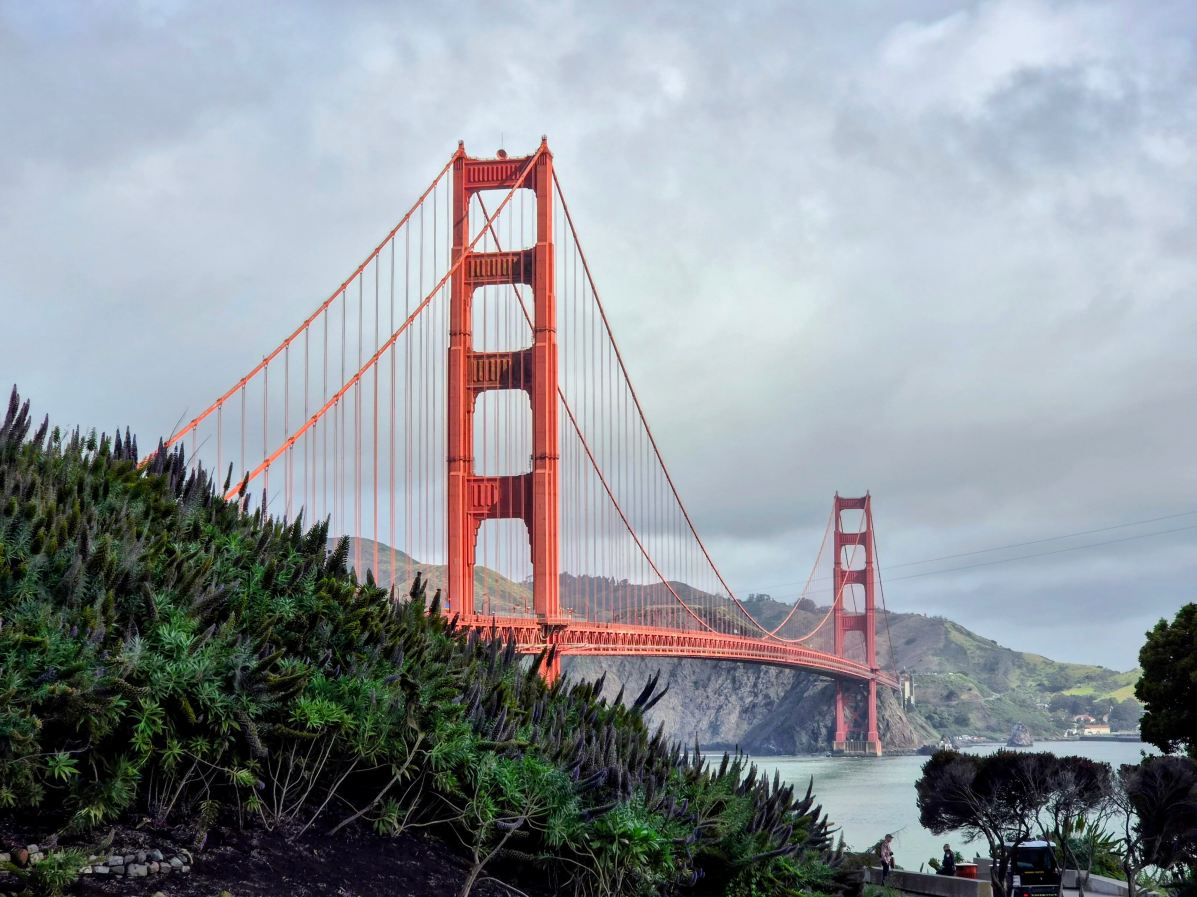 象徴的なオレンジ色の橋と絶景。 | Trip.com サンフランシスコ