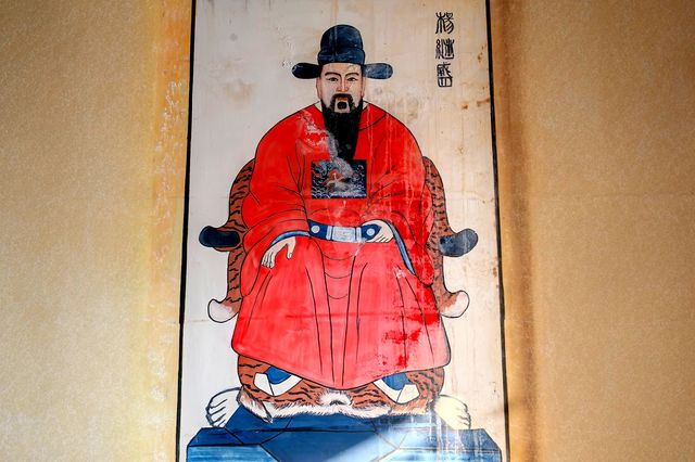 鐵肩曾擔社稷重,辣手難平奸佞私
