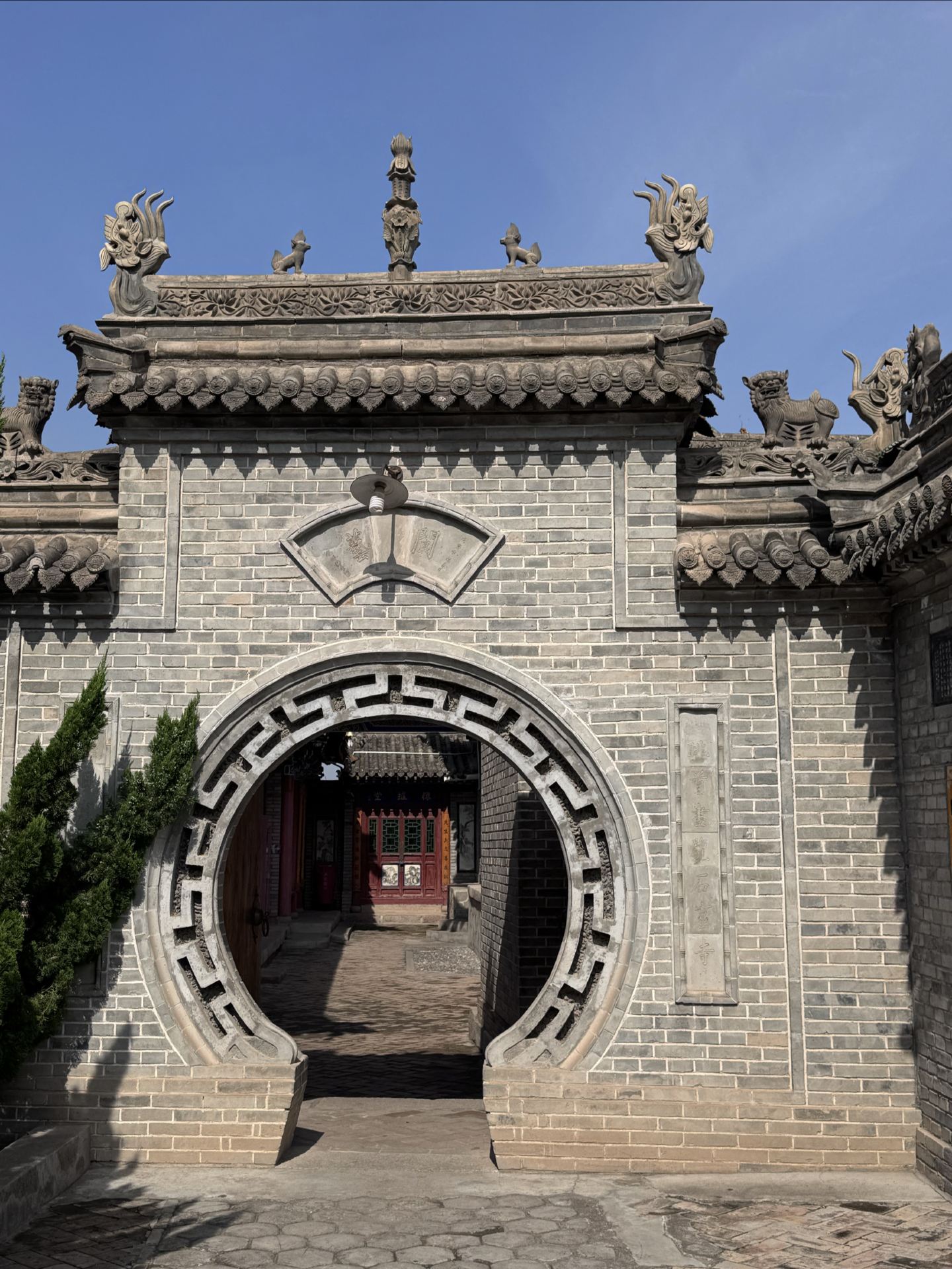Gangu Daxiangshan: Look up at the 23.3-meter Tang Dynasty Giant Buddha with a beard.