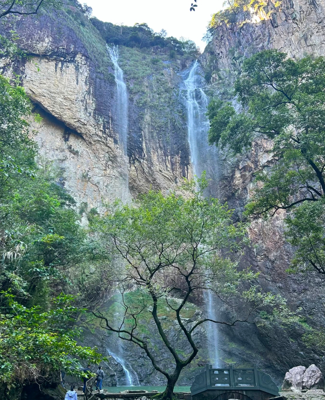 Take a boat across the river! Unlock Qingtian Shimen Waterfall