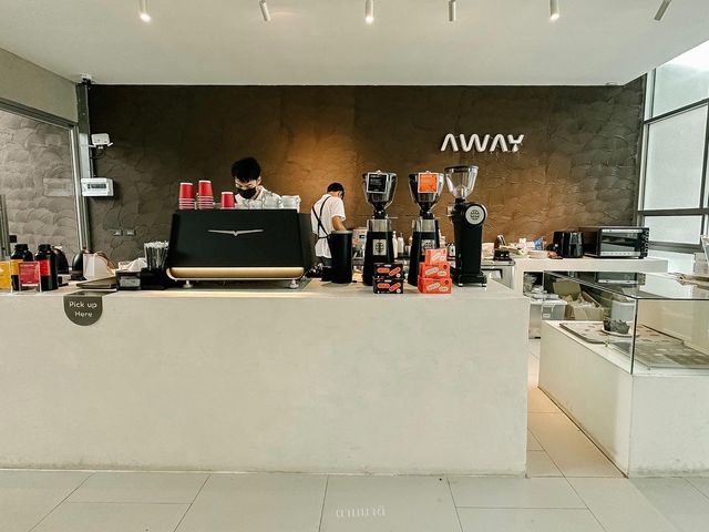 Away Coffee & Co.  หาดใหญ่