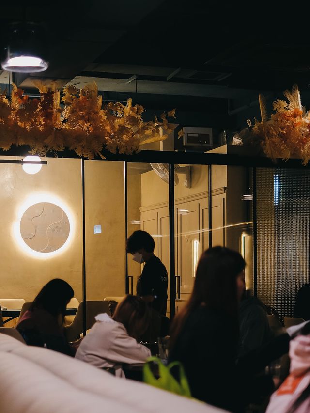【#觀塘美食：意想不到嘅工廈cafe✨】