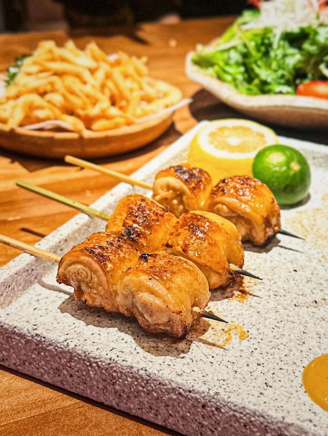 炭火地雞｜以日本備長炭製串燒🔥甚有日本居酒屋氣氛