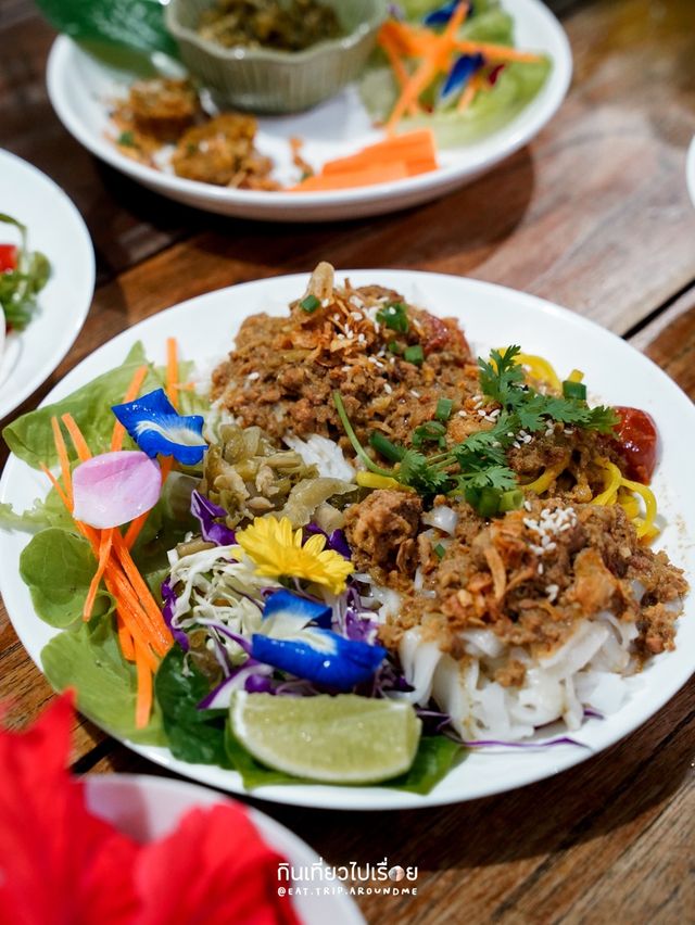 🍜 ข้าวซอย 100 ปี สูตรตาหงษ์
