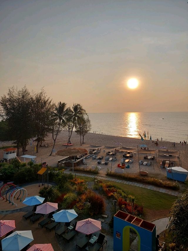 โรงแรมติดทะเล ชายหาดสุดฟิน ราคาประหยัด