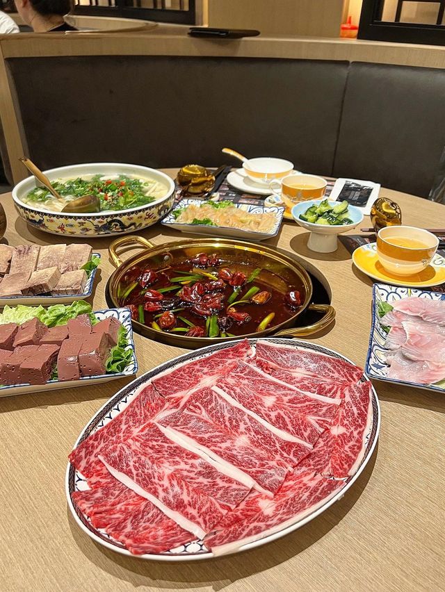 ʚ♡ 地道川菜 • 桂花魚清新鮮甜 • 麻辣湯底麻香辣相當惹味 ♡ɞ