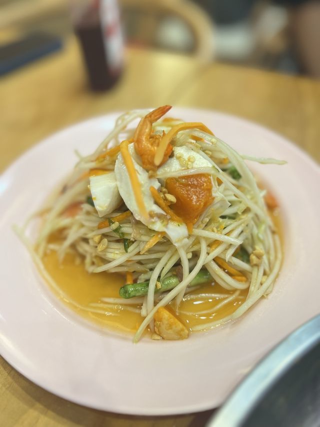 มาสยามกินอะไรดี? พามากินร้านเจ๊แดงสามย่าน 🥹