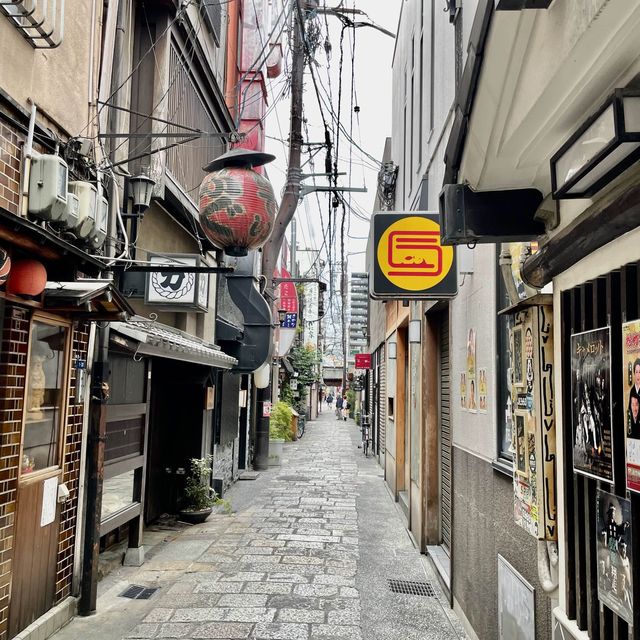 【大阪府】なにわ情緒溢れる法善寺横丁