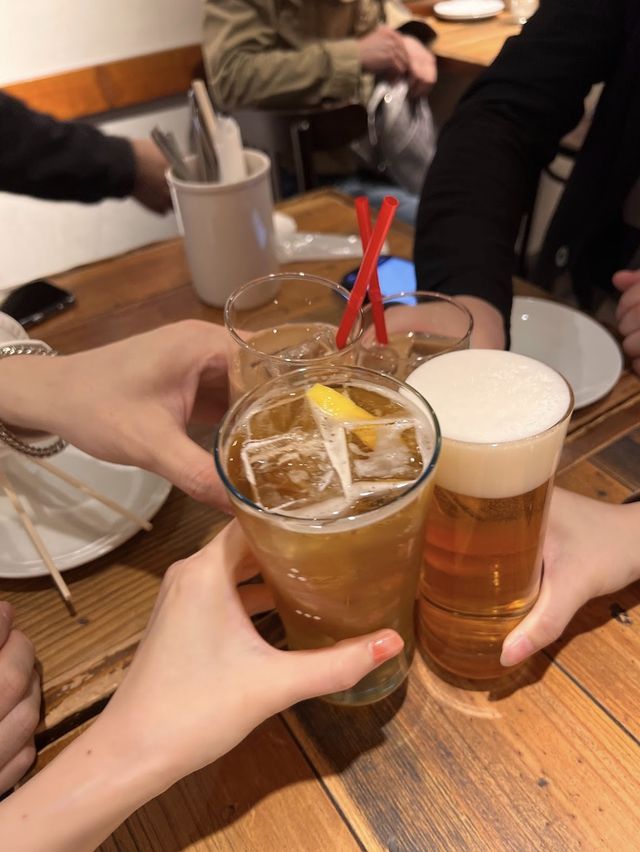 東京【新宿】ピザ500円から〜！手軽に入れるワインバー